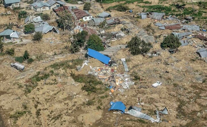 Indonesia earthquake: Over 800 left dead after 7.5 magnitude quake strikes archipelago nation